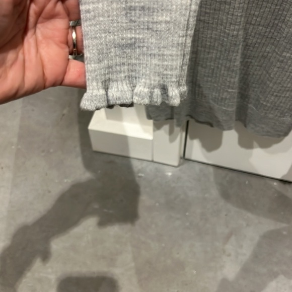 Inwear, light ribbed , 3season , never worn , wool blend . Feminine - Picture 3 of 4